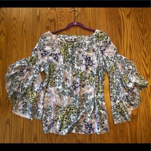 Floaty, fun ‘Fever’ size S blouse!